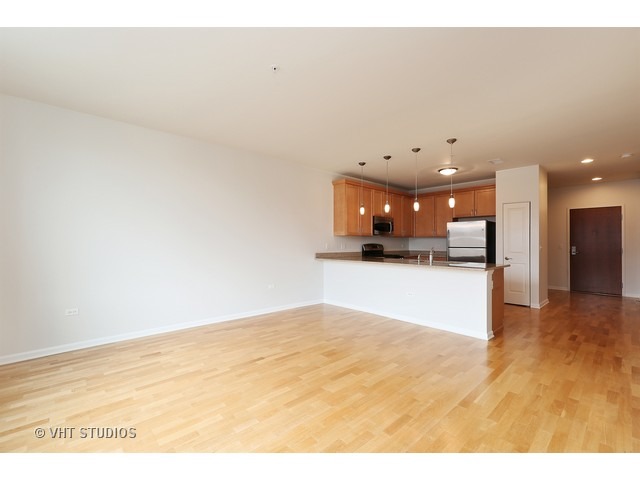 850 Village Center Drive, Unit 210 Burr Ridge, IL 60527 - Photo 6 of 15