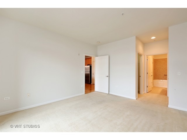 850 Village Center Drive, Unit 210 Burr Ridge, IL 60527 - Photo 8 of 15