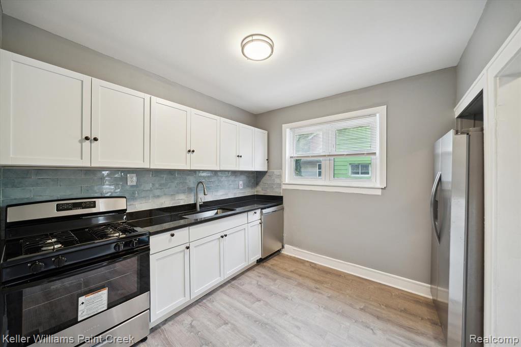 4882 Devonshire Road Detroit, MI 48224 - Photo 4 of 16