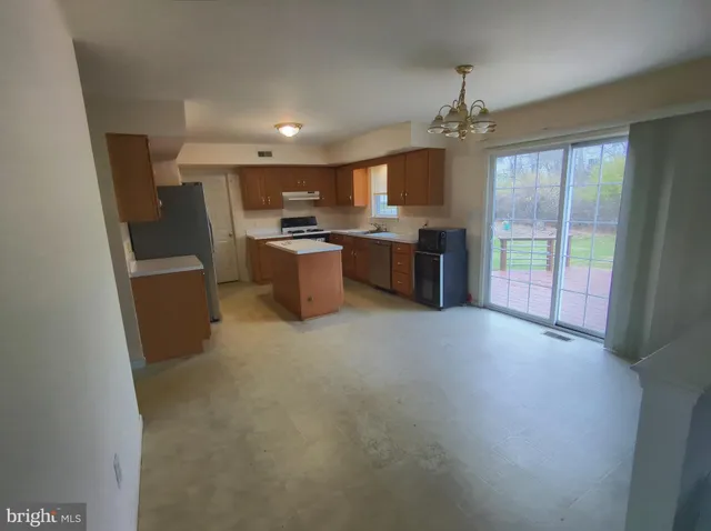 $425,000 | 6 Taylor Drive, Reading, PA 19606