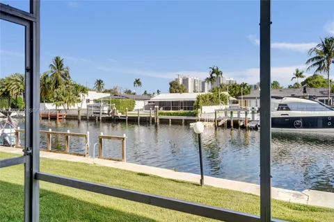 $229,900 | 455 Paradise Isle Boulevard, Unit 104, Hallandale Beach, FL 33009
