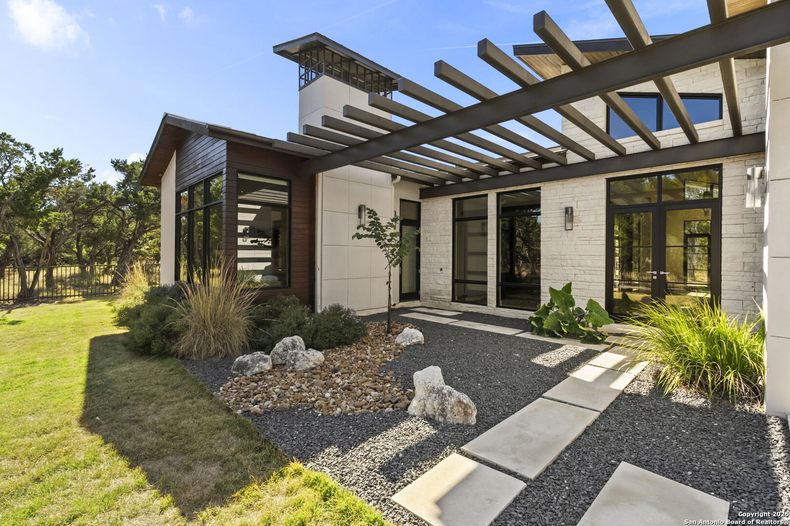 116 Sendero Ridge Boerne, TX 78006 - Photo 55 of 58 a front view of a house