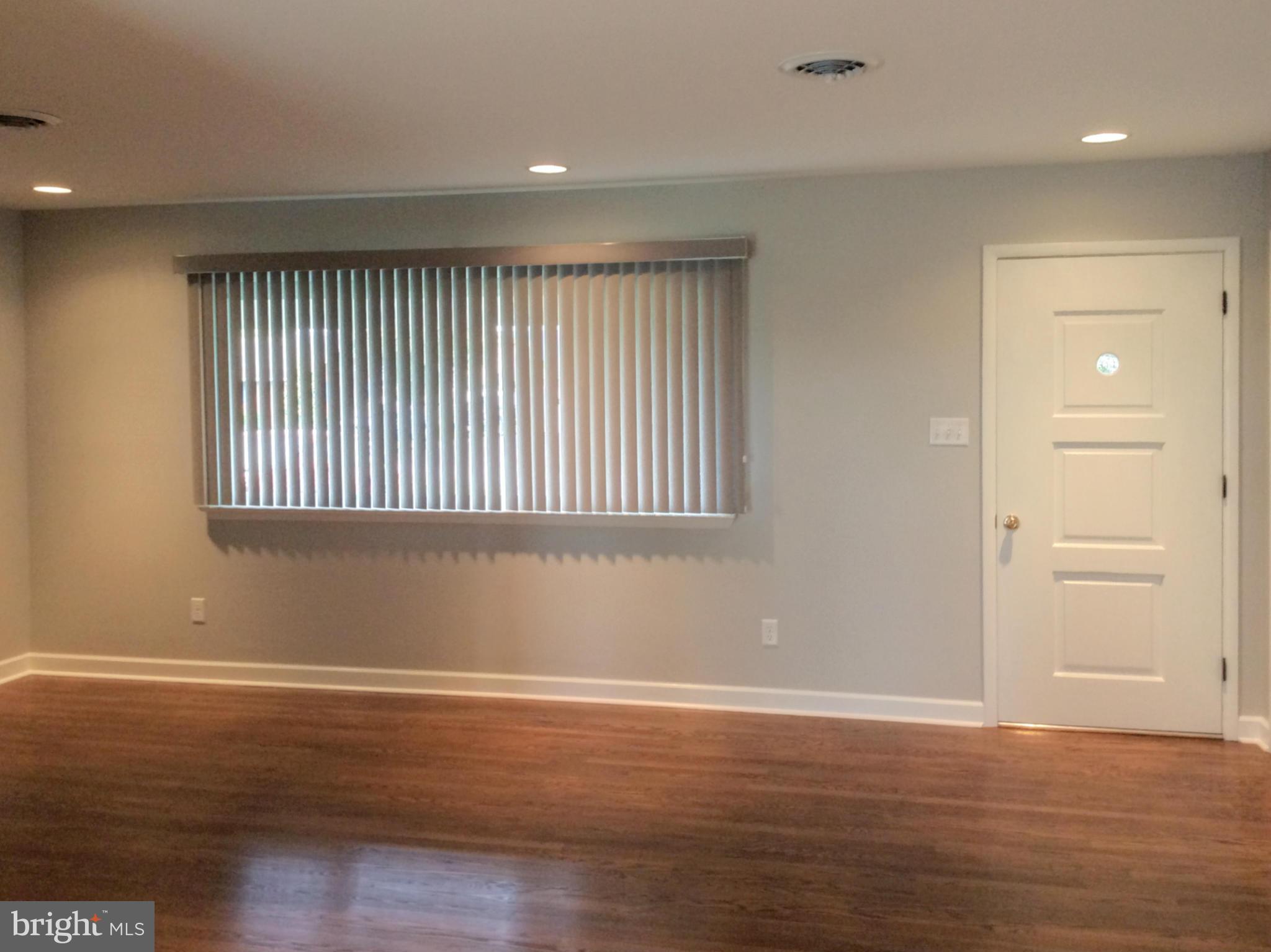 1402 Brechbill Road Chambersburg, PA 17202 - Photo 7 of 21 Living Room