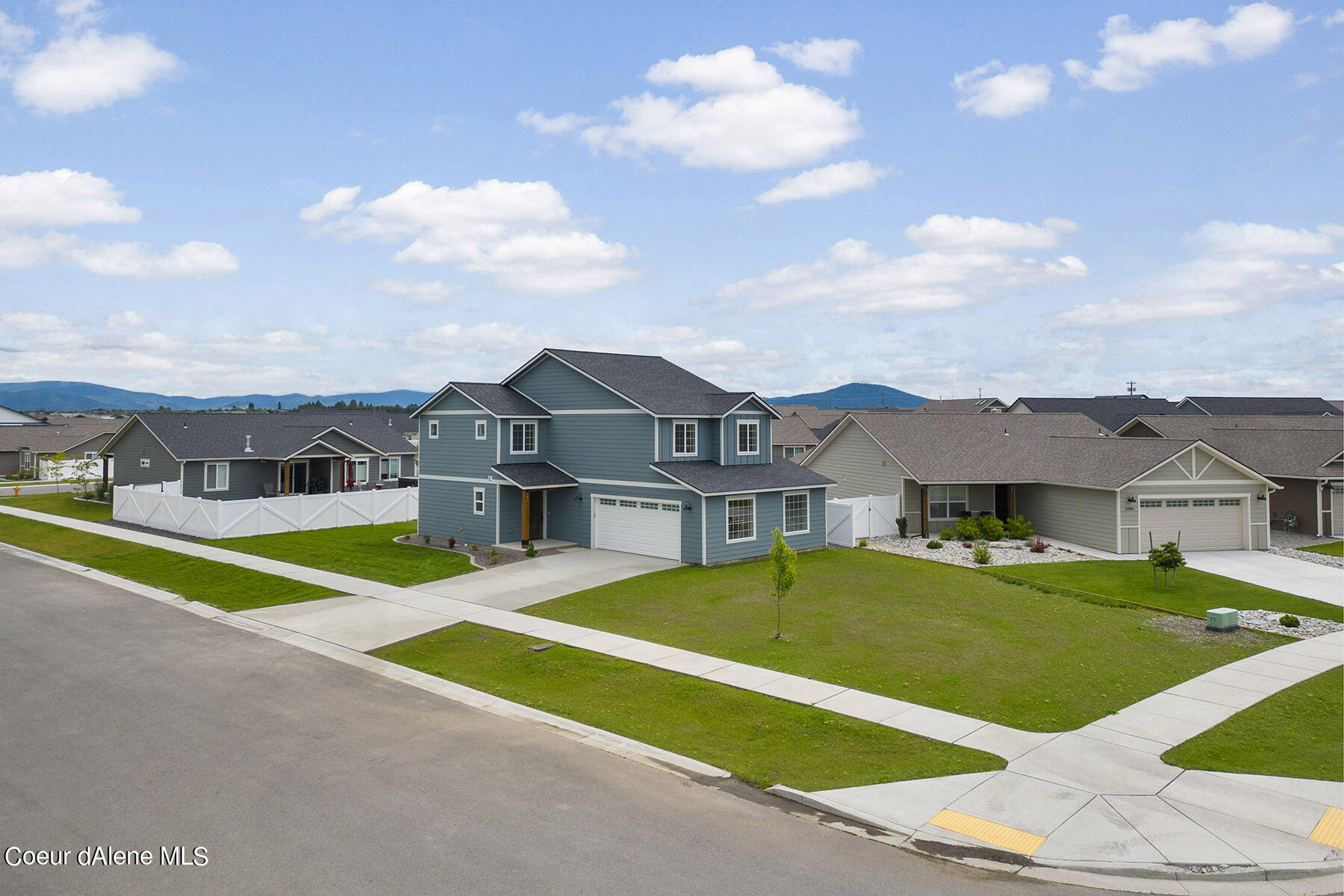 8386-W-Splitrail-Ave-0564
