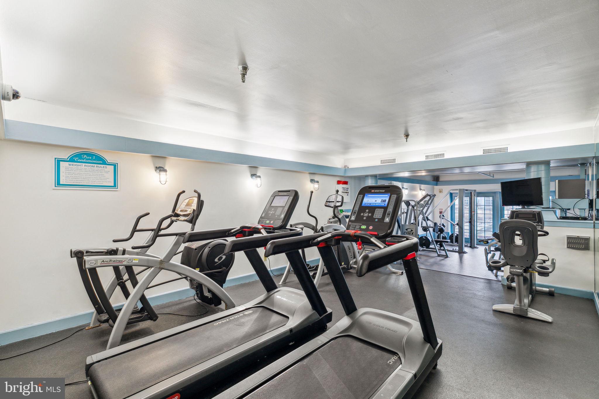 3 North Christopher Columbus Boulevard, Unit 405 Philadelphia, PA 19106 - Photo 13 of 20 a view of a room with gym equipment