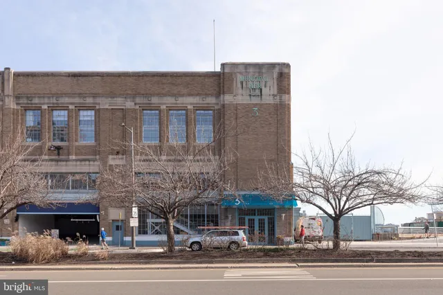 $334,900 | 3 North Christopher Columbus Boulevard, Unit 405, Philadelphia, PA 19106