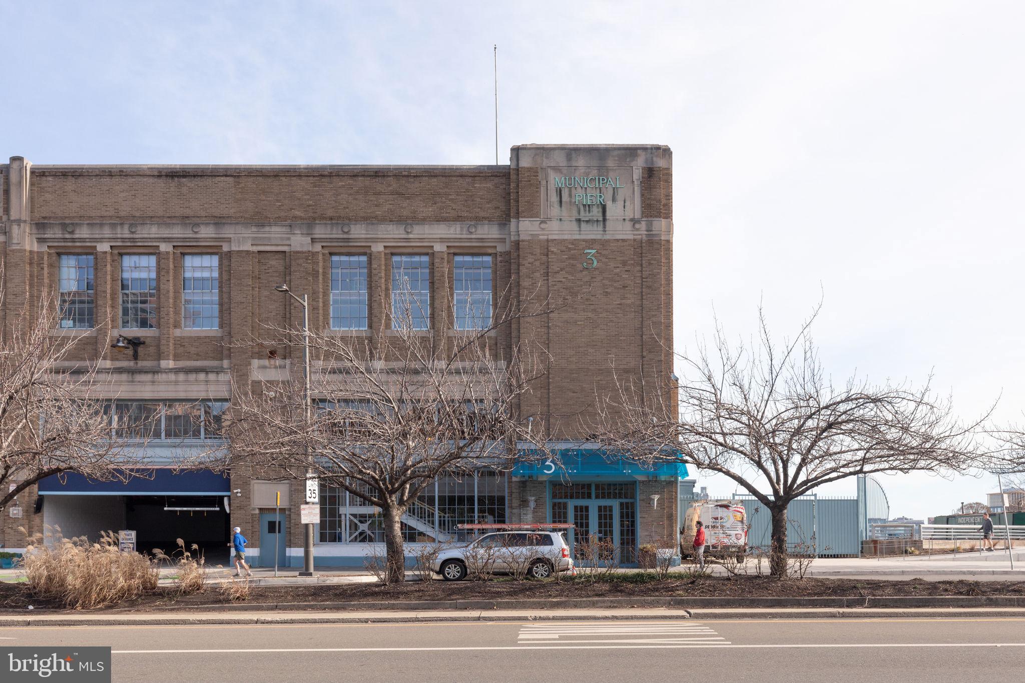 3 North Christopher Columbus Boulevard, Unit 405 Philadelphia, PA 19106 - Photo 20 of 20 a view of a building