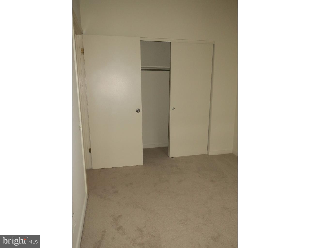 3 North Christopher Columbus Boulevard, Unit 405 Philadelphia, PA 19106 - Photo 7 of 20 a view of an empty room