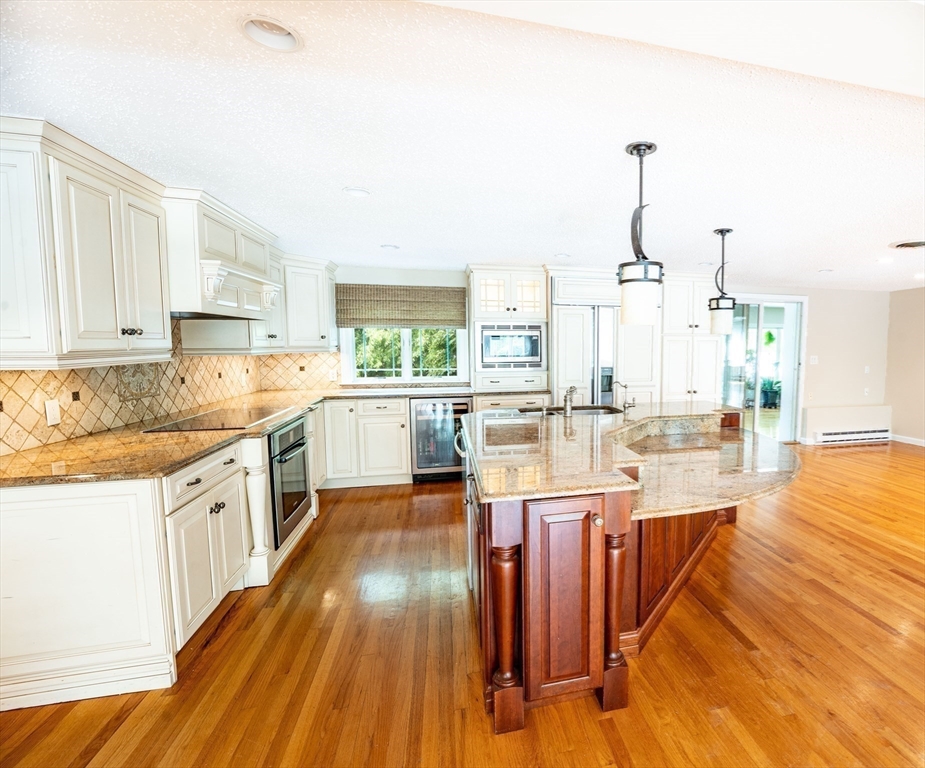 5 Albemarle Road Norwood, MA 02062 - Photo 10 of 32