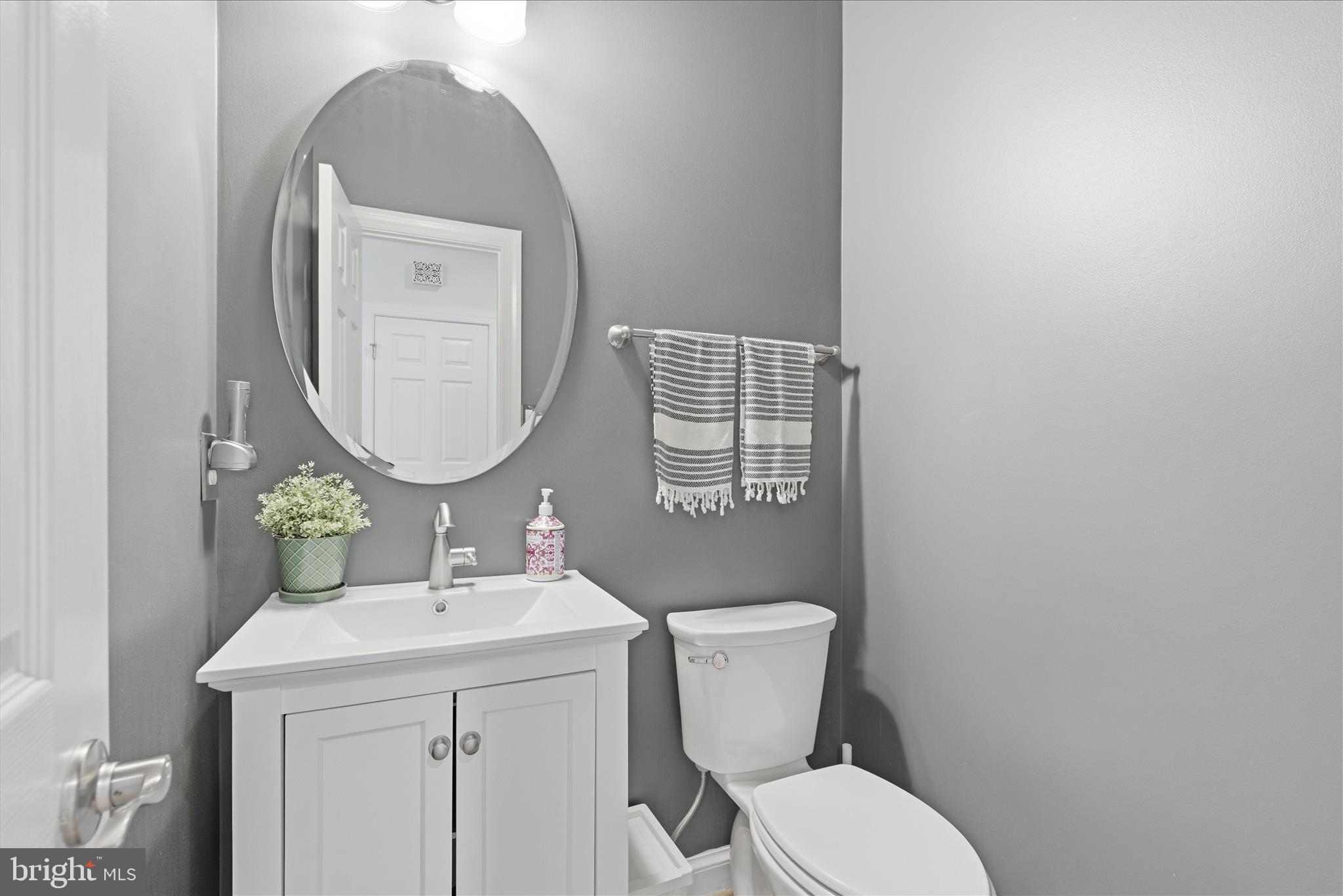 6732 Churchill Road McLean, VA 22101 - Photo 4 of 71