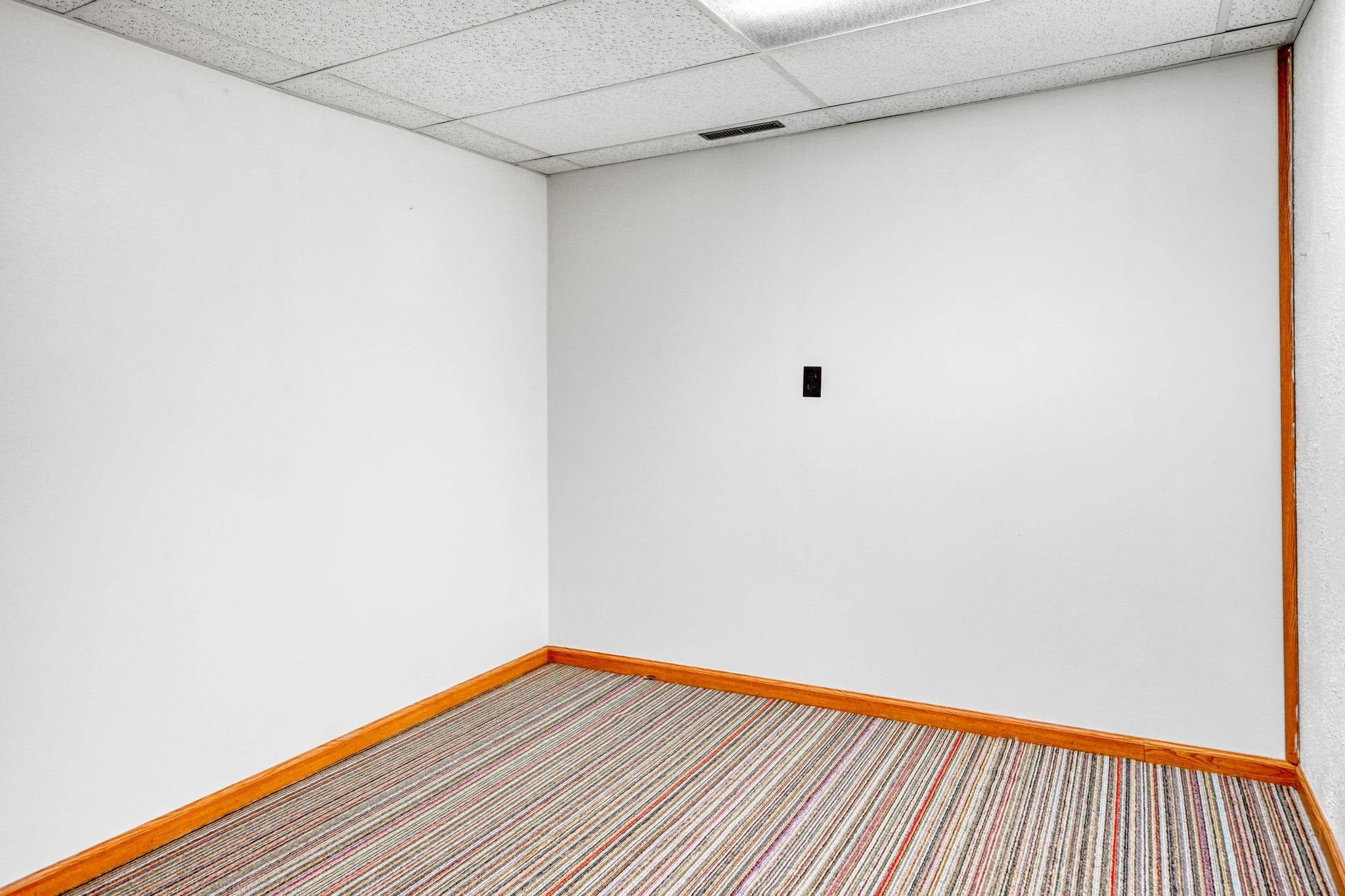 1202 Fulton Street Waterloo, IA 50707 - Photo 17 of 27 Gallery Image 17