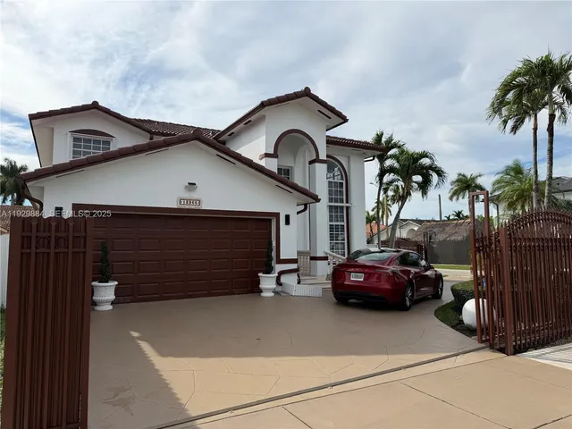 $899,000 | 13966 Southwest 13th Street, Miami, FL 33184