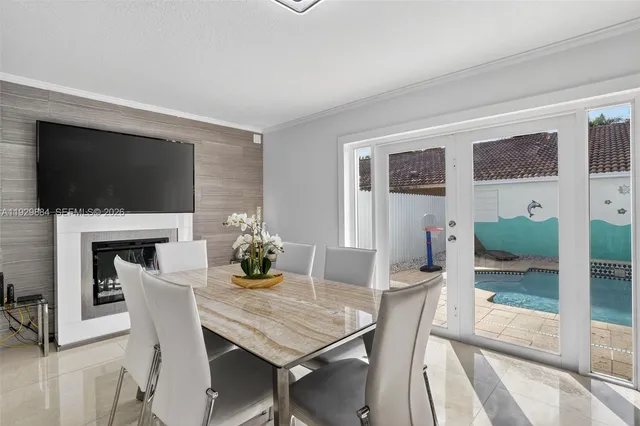 $899,000 | 13966 Southwest 13th Street, Miami, FL 33184