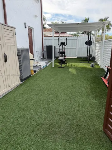 $899,000 | 13966 Southwest 13th Street, Miami, FL 33184