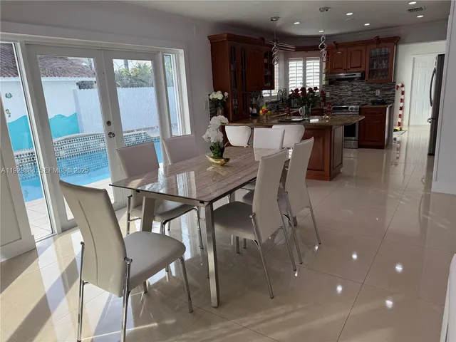 $899,000 | 13966 Southwest 13th Street, Miami, FL 33184