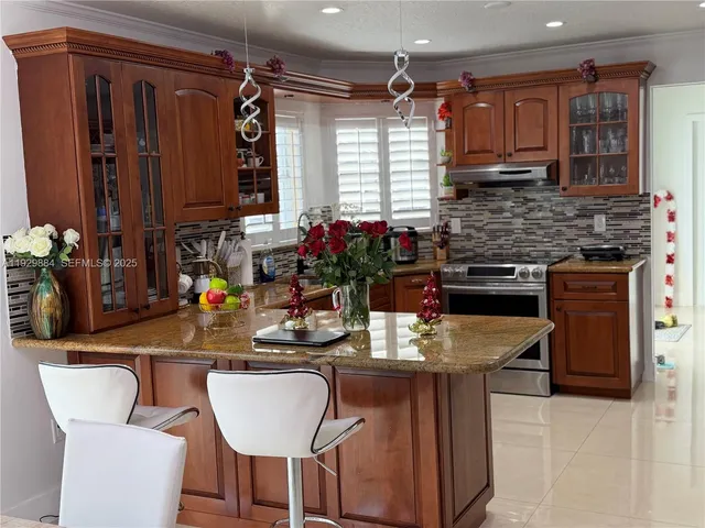 $899,000 | 13966 Southwest 13th Street, Miami, FL 33184