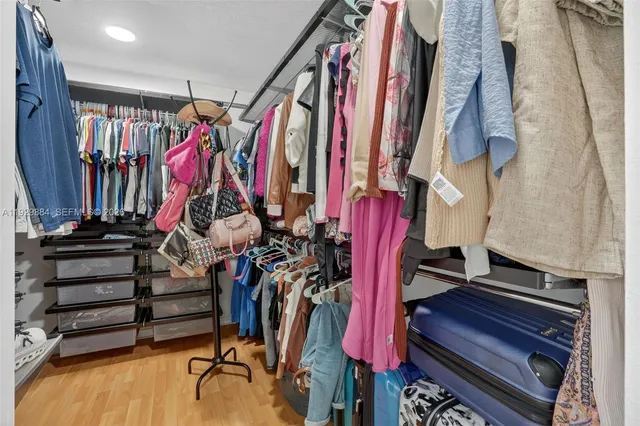 $899,000 | 13966 Southwest 13th Street, Miami, FL 33184