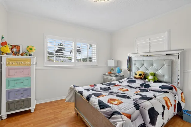 $899,000 | 13966 Southwest 13th Street, Miami, FL 33184