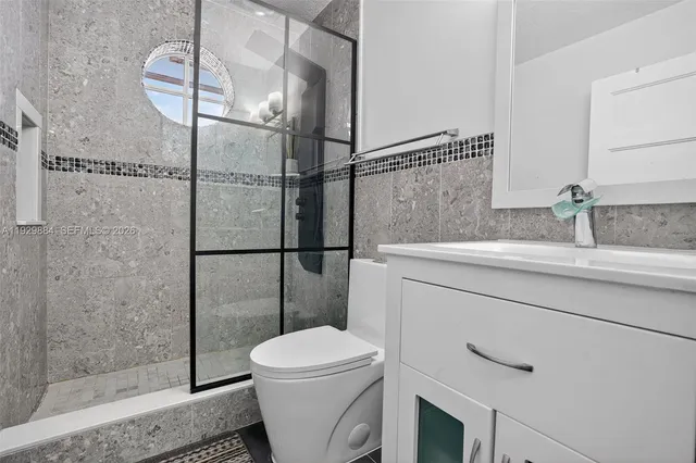 $899,000 | 13966 Southwest 13th Street, Miami, FL 33184