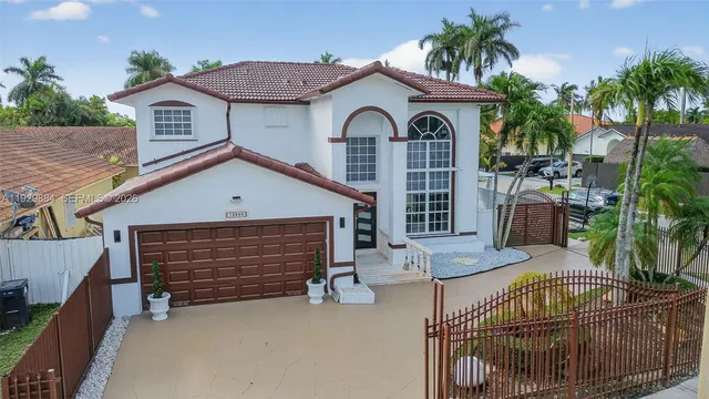 $899,000 | 13966 Southwest 13th Street, Miami, FL 33184