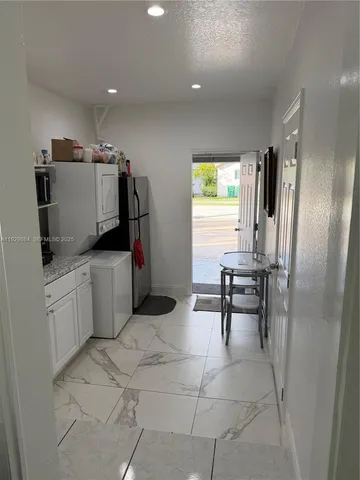 $899,000 | 13966 Southwest 13th Street, Miami, FL 33184