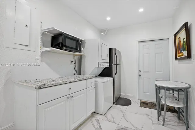 $899,000 | 13966 Southwest 13th Street, Miami, FL 33184