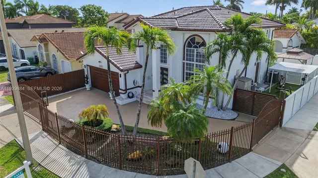 $899,000 | 13966 Southwest 13th Street, Miami, FL 33184