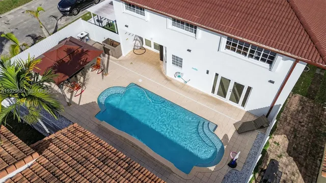 $899,000 | 13966 Southwest 13th Street, Miami, FL 33184