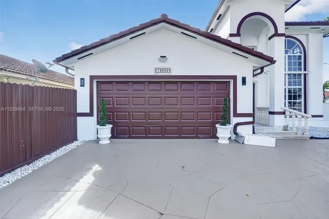$899,000 | 13966 Southwest 13th Street, Miami, FL 33184