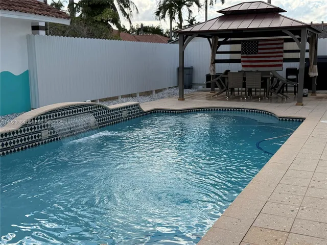 $899,000 | 13966 Southwest 13th Street, Miami, FL 33184