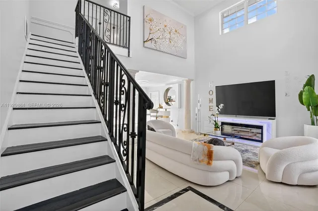 $899,000 | 13966 Southwest 13th Street, Miami, FL 33184