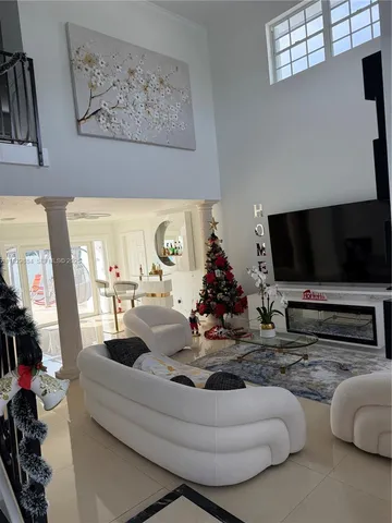 $899,000 | 13966 Southwest 13th Street, Miami, FL 33184