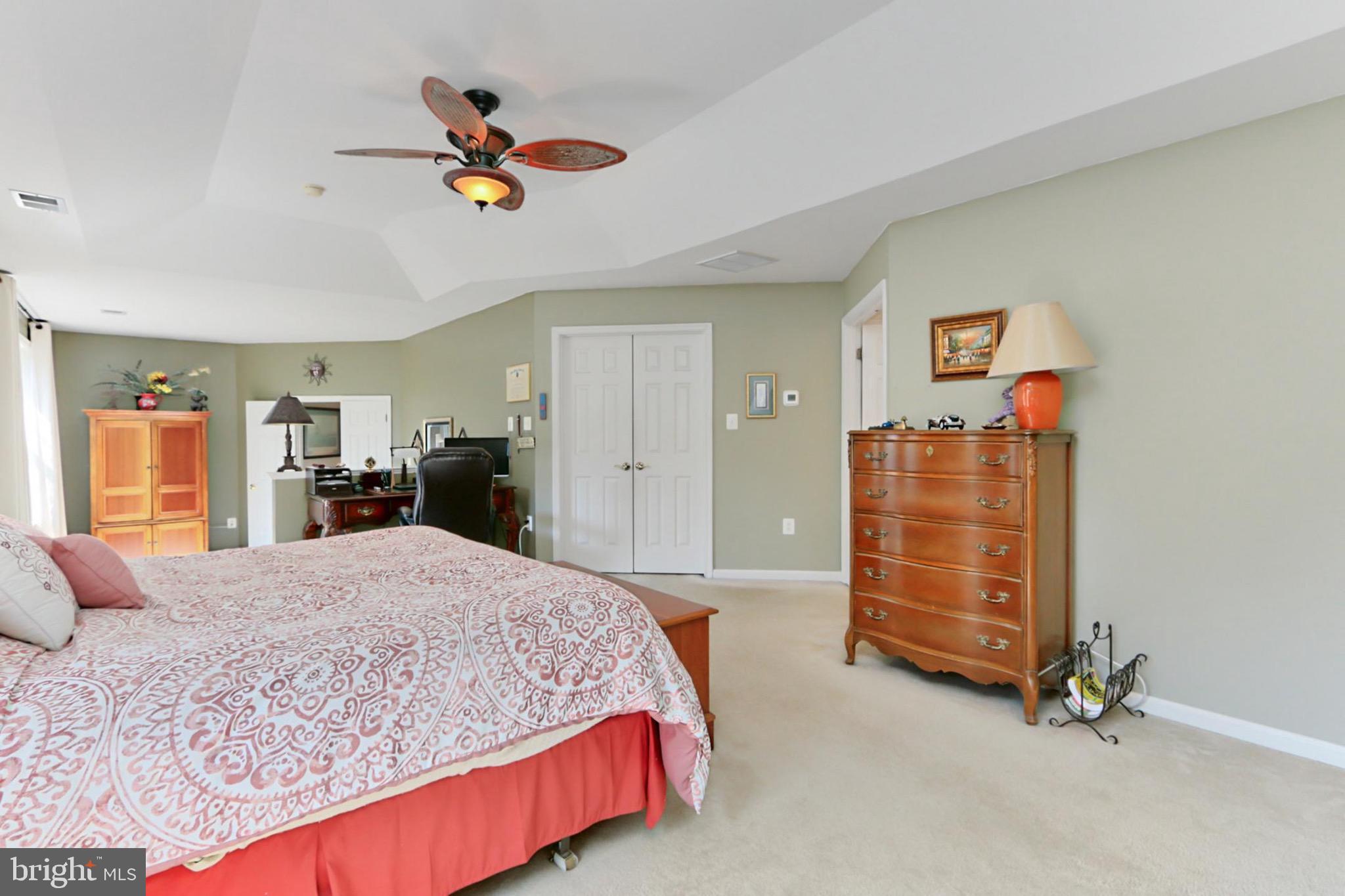 25784 Spectacular Run Place Chantilly, VA 20152 - Photo 38 of 74