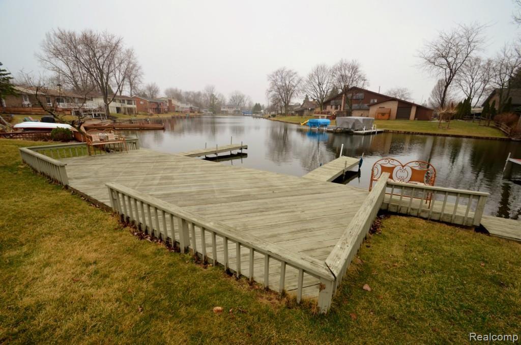 2448 Grove Park Road Fenton, MI 48430 - Photo 7 of 29