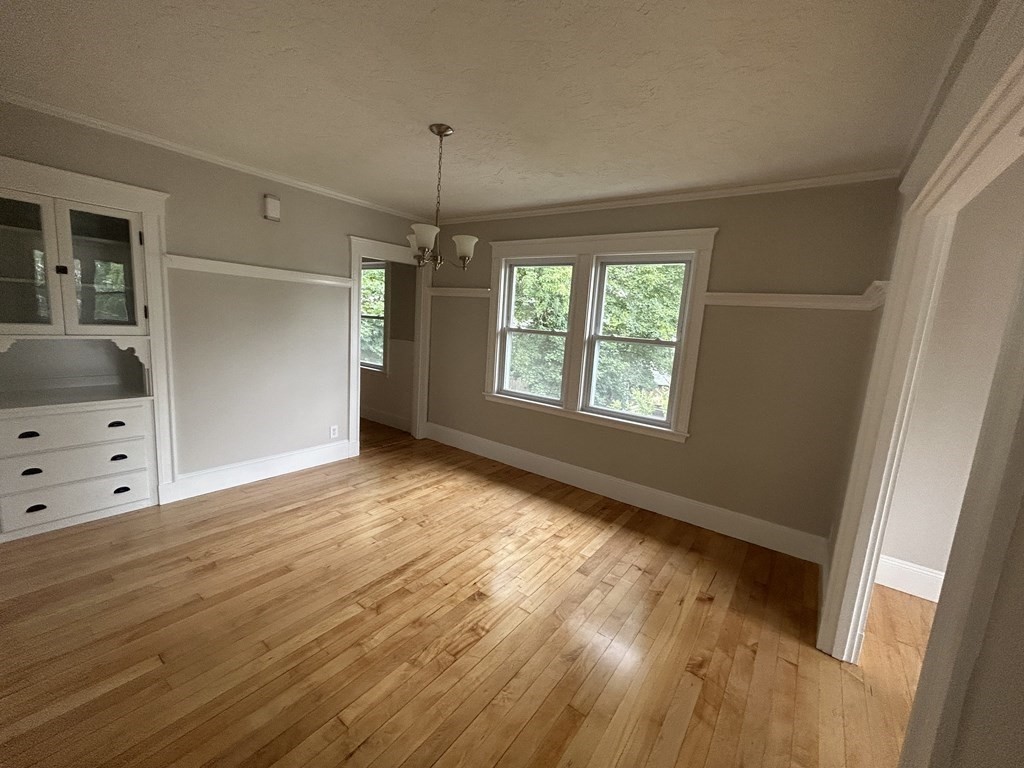42 Sterling Road, Unit 2 Waltham, MA 02451 - Photo 6 of 23 Gallery Image 6