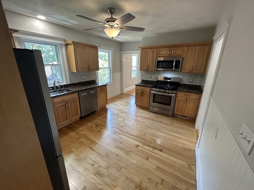42 Sterling Road, Unit 2 Waltham, MA 02451 - Photo 9 of 23 Gallery Image 9