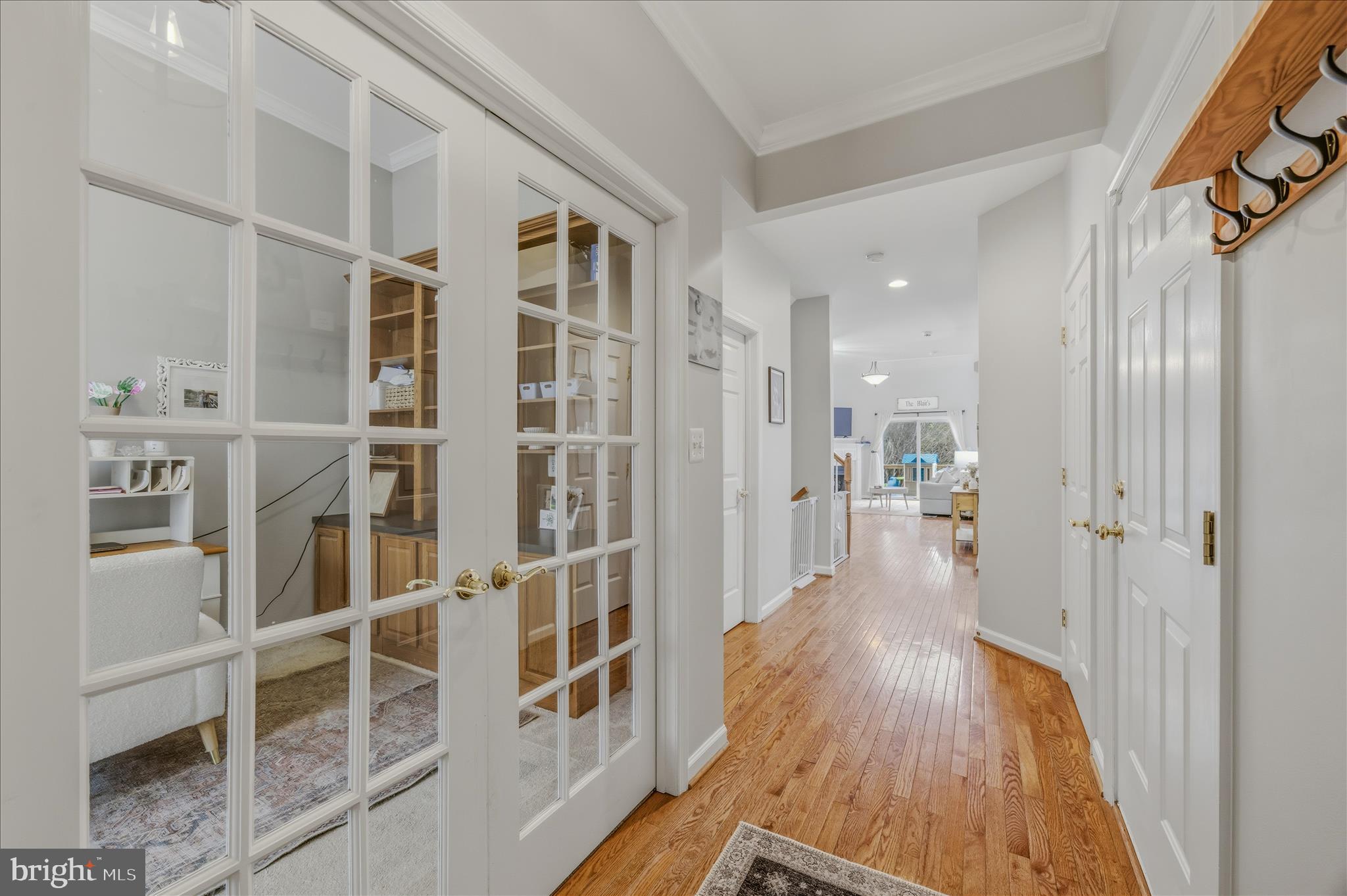 220 West Ridge Court Warrenton, VA 20186 - Photo 3 of 49 Foyer Entrance