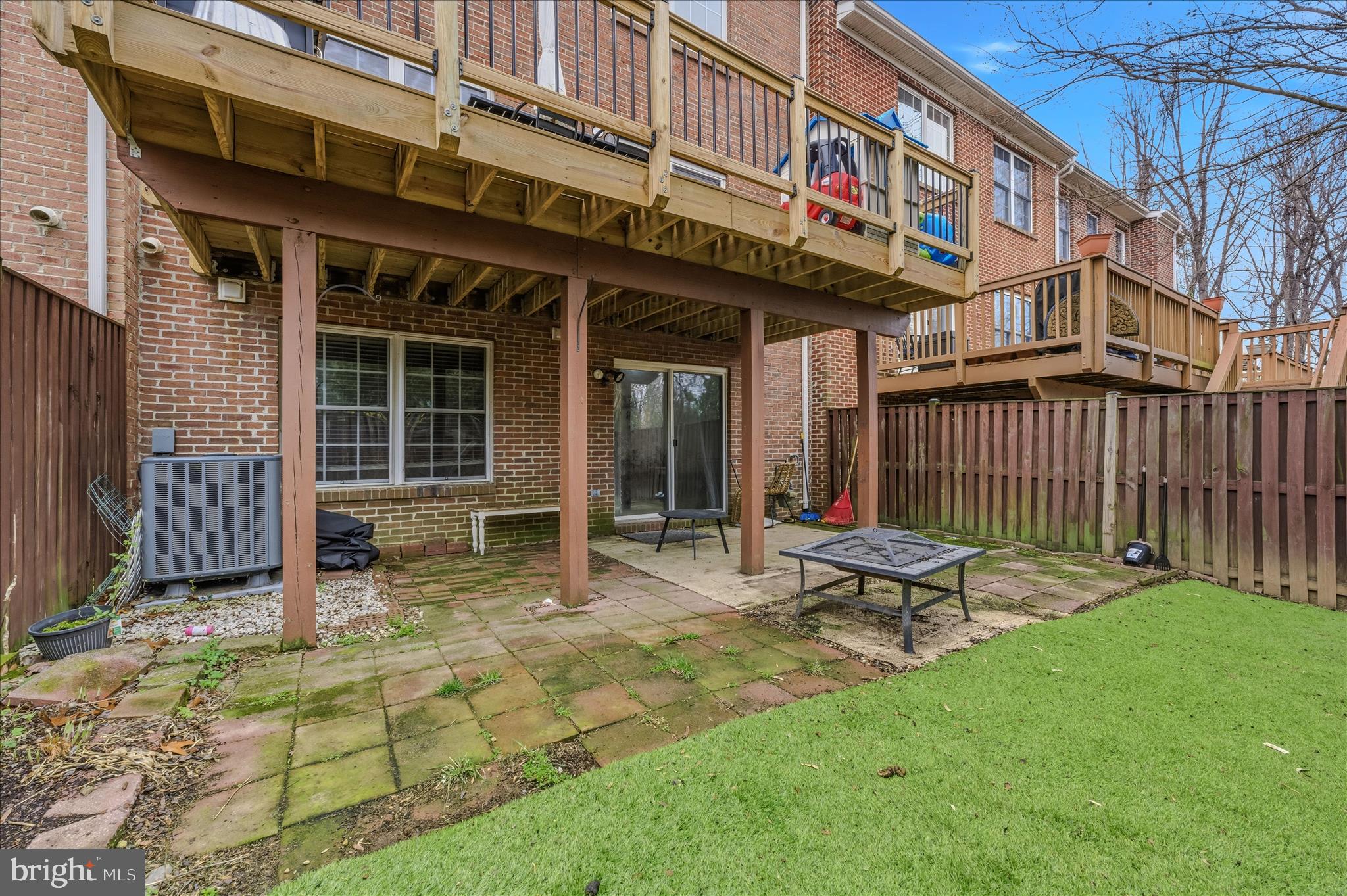 220 West Ridge Court Warrenton, VA 20186 - Photo 43 of 49 Back Patio & Yard