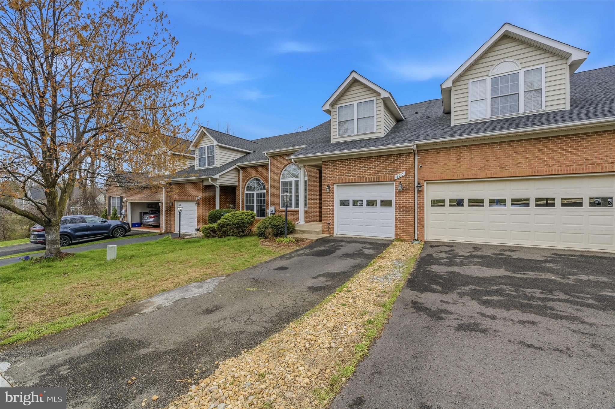 220 West Ridge Court Warrenton, VA 20186 - Photo 46 of 49 Front of Home