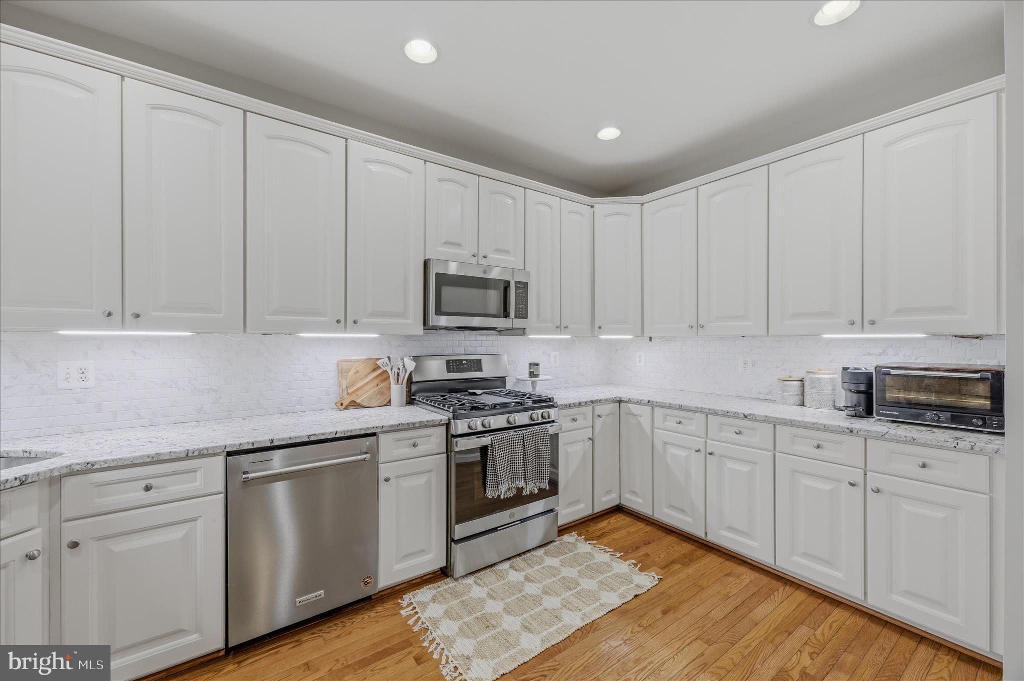 220 West Ridge Court Warrenton, VA 20186 - Photo 9 of 49 Kitchen