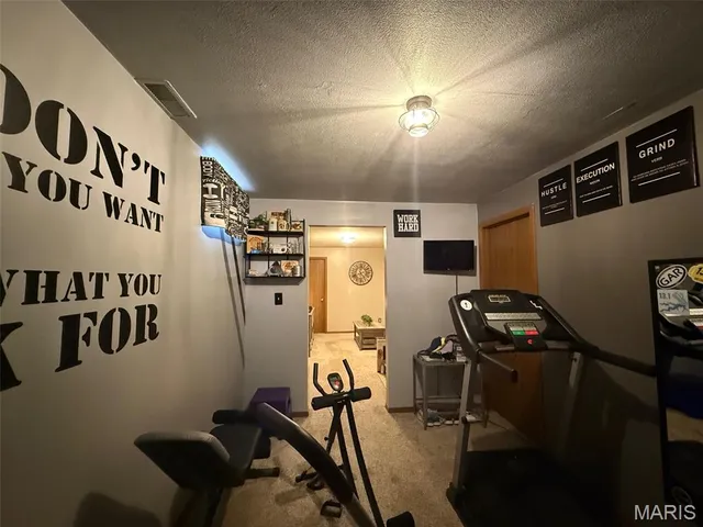 $225,000 | 827 Sunset Drive, Vandalia, IL 62471