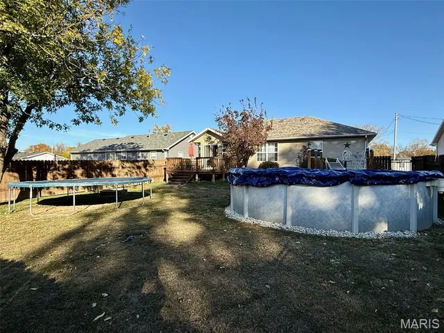 $225,000 | 827 Sunset Drive, Vandalia, IL 62471