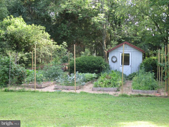 116 Little Road Perkiomenville, PA 18074 - Photo 10 of 21 Garden