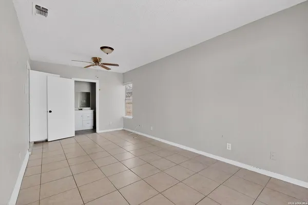 $1,450 | 5014 Ed White Street, Kirby, TX 78219