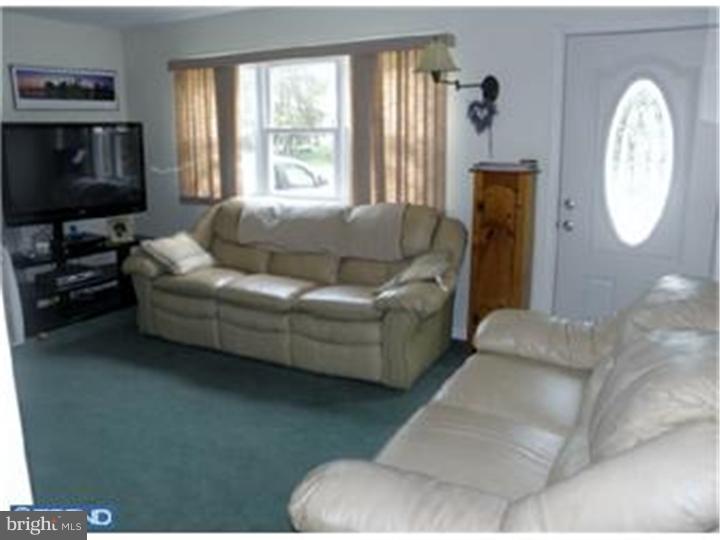 102 Dickinson Road Glassboro, NJ 08028 - Photo 3 of 24