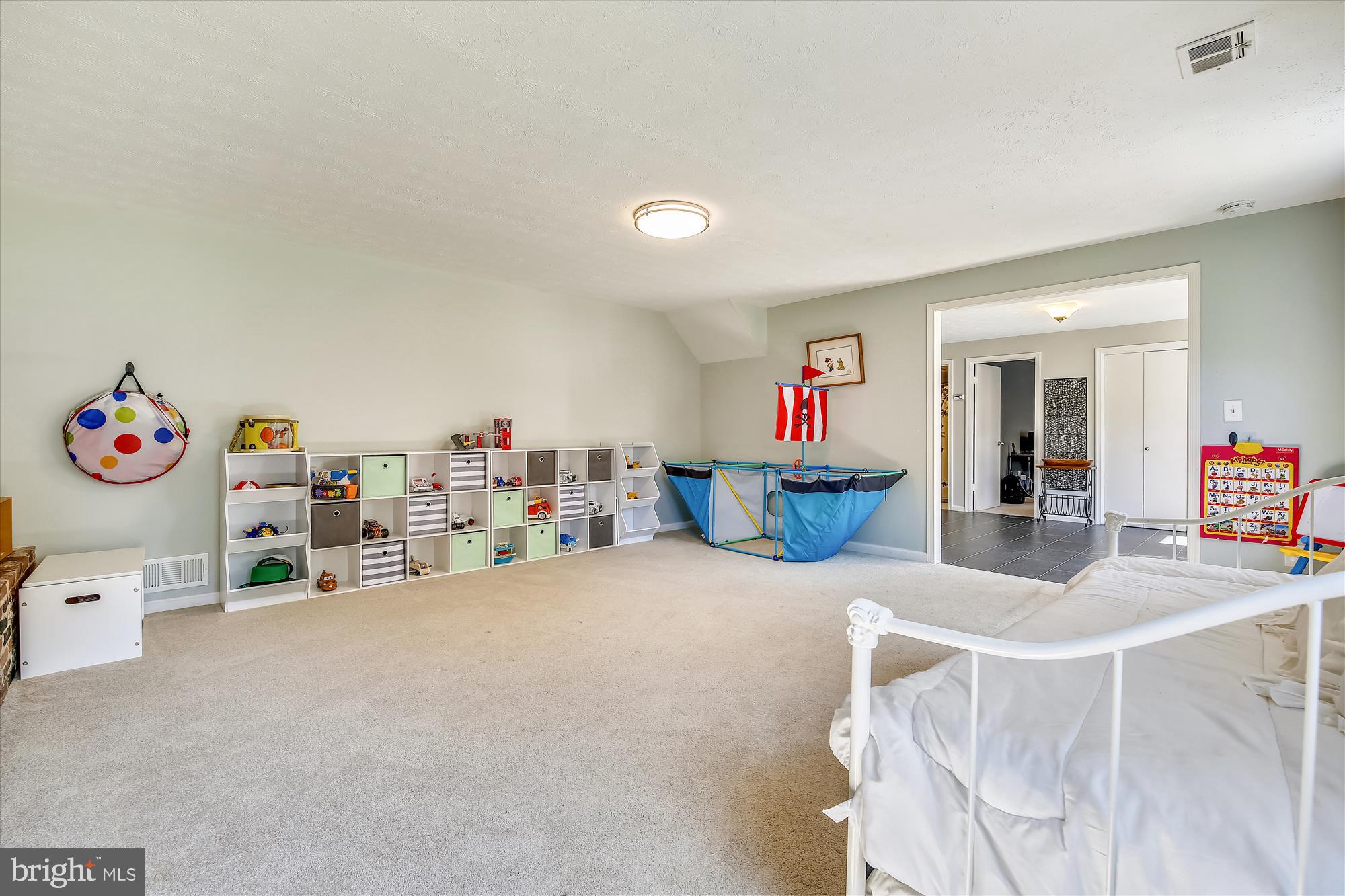 7409 Miller Fall Road Rockville, MD 20855 - Photo 12 of 55 Gallery Image 12