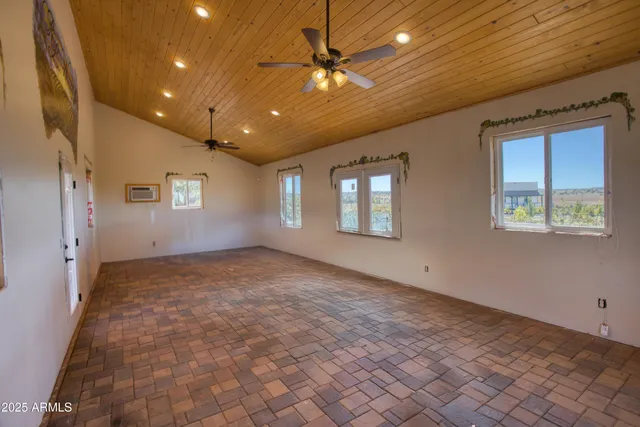 $2,500,000 | 18 N5162, Concho, AZ 85924