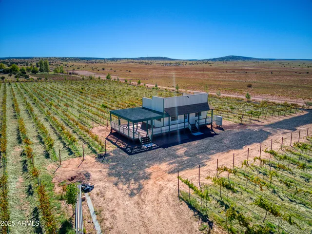 $2,500,000 | 18 N5162, Concho, AZ 85924