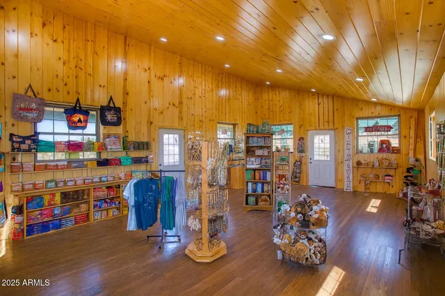 $2,500,000 | 18 N5162, Concho, AZ 85924