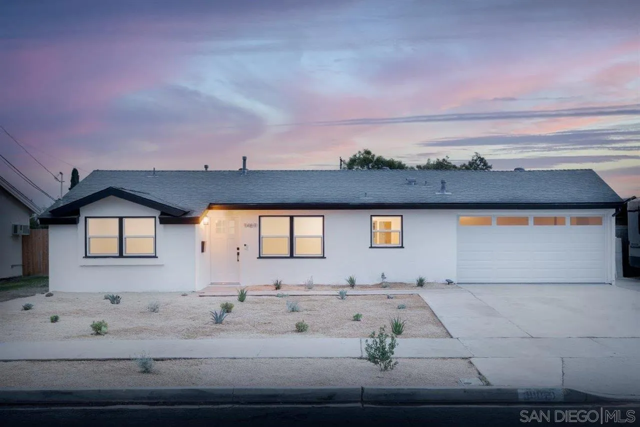 a front view of house with yard